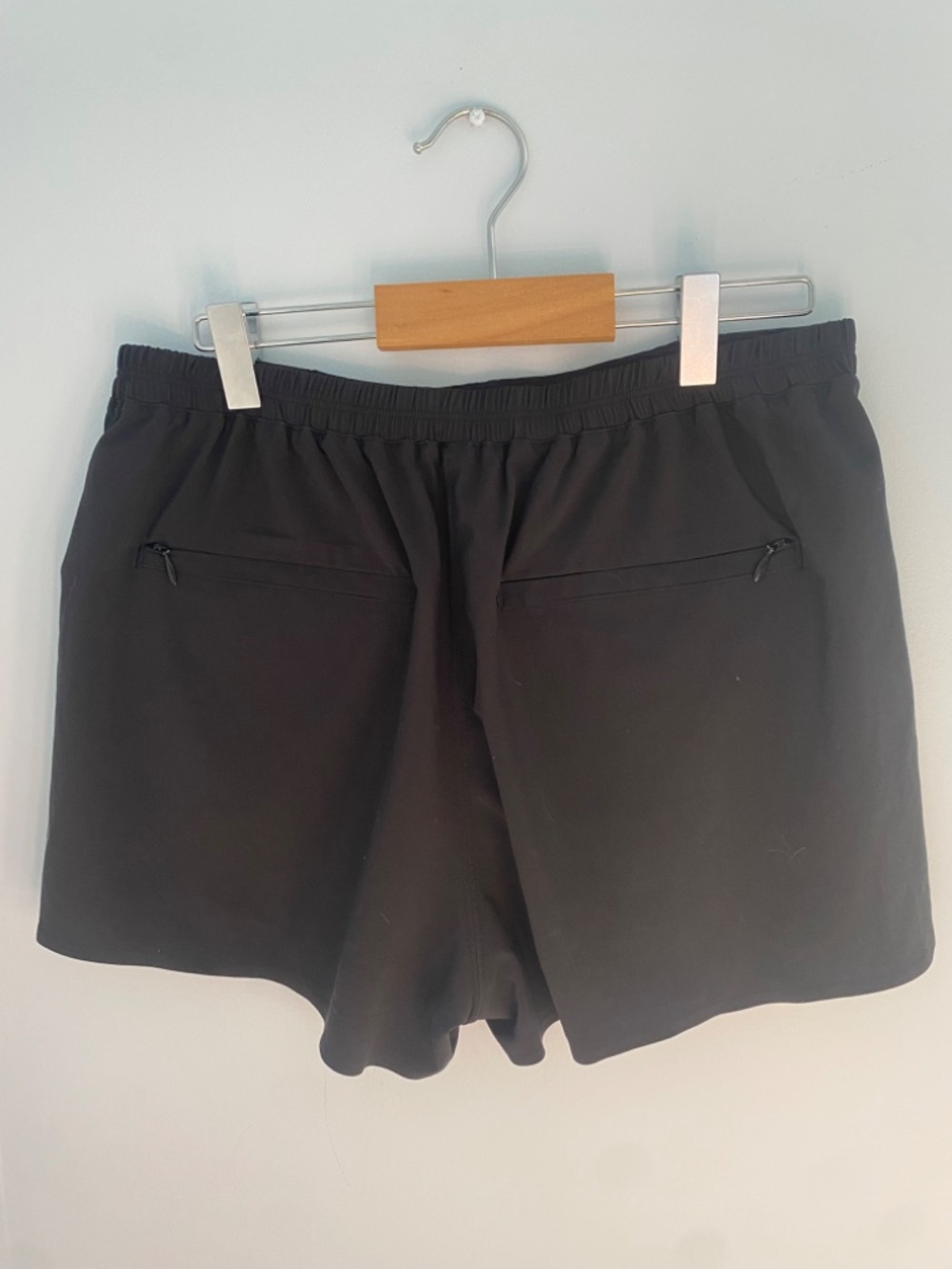 Lululemon Pleated Shorts - Picture 2 of 3